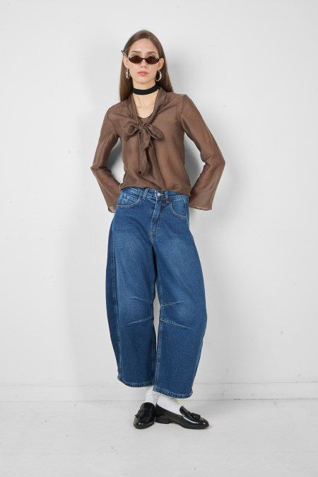 2-SIZE KNEE-LENGTH BALLOON JEANS