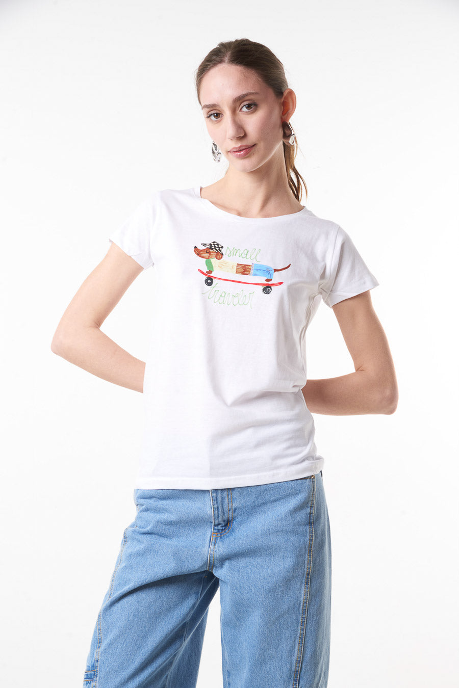 "DASHSHUND ON SKATEBOARD" T-SHIRT